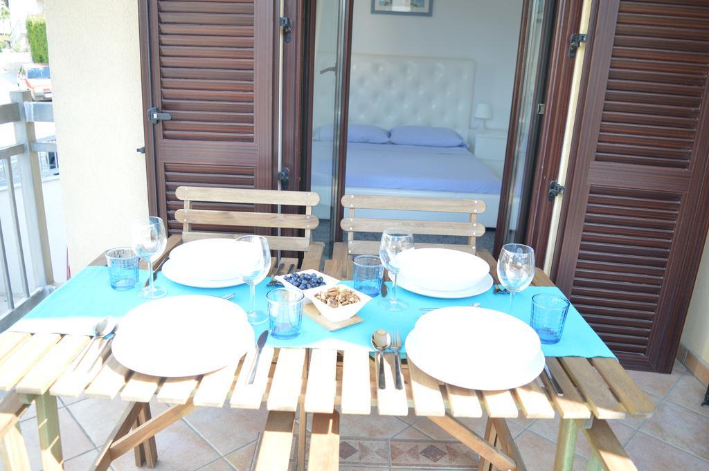 Apartments Villa Alba Porec Exterior photo