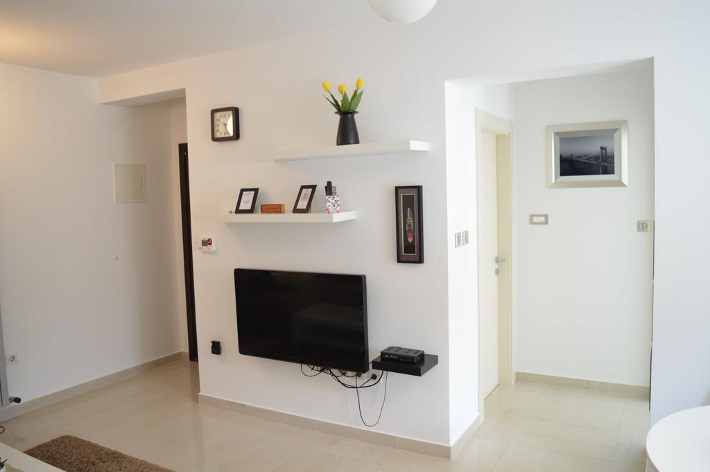 Apartments Villa Alba Porec Exterior photo